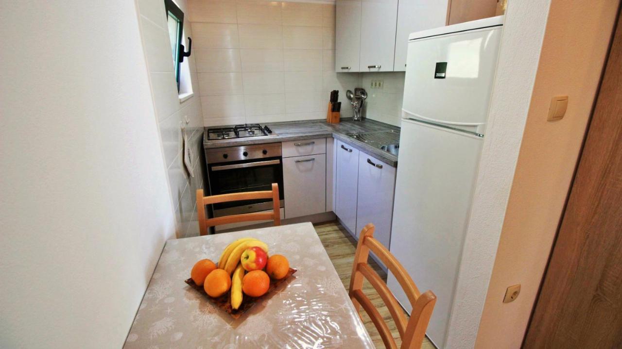 Holiday Home Jozo Omiš Exterior foto